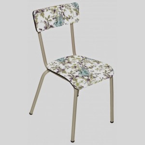 Silla retro con flores